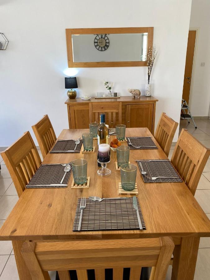 Beautiful 2 Bed Apartment In Peyia Valley, Paphos 외부 사진