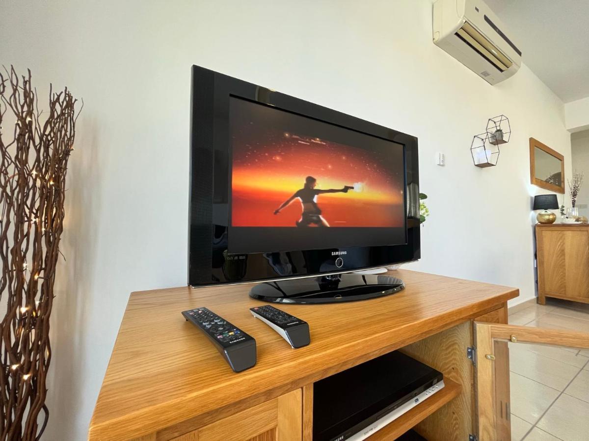 Beautiful 2 Bed Apartment In Peyia Valley, Paphos 외부 사진