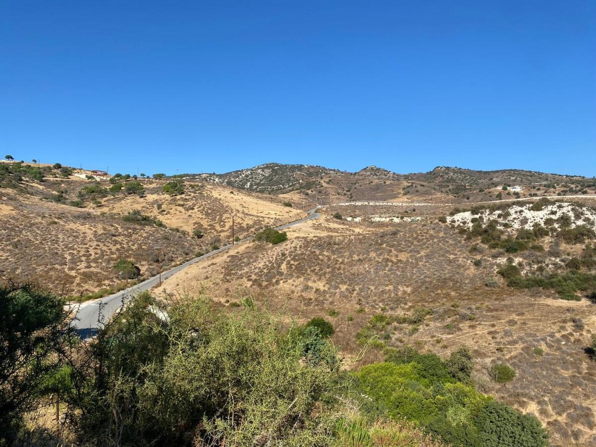 Beautiful 2 Bed Apartment In Peyia Valley, Paphos 외부 사진