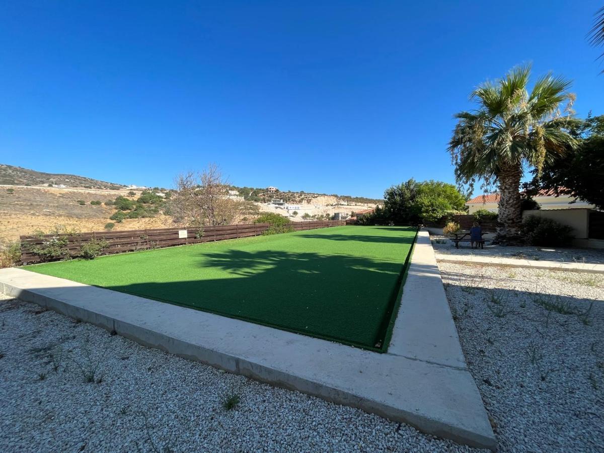 Beautiful 2 Bed Apartment In Peyia Valley, Paphos 외부 사진