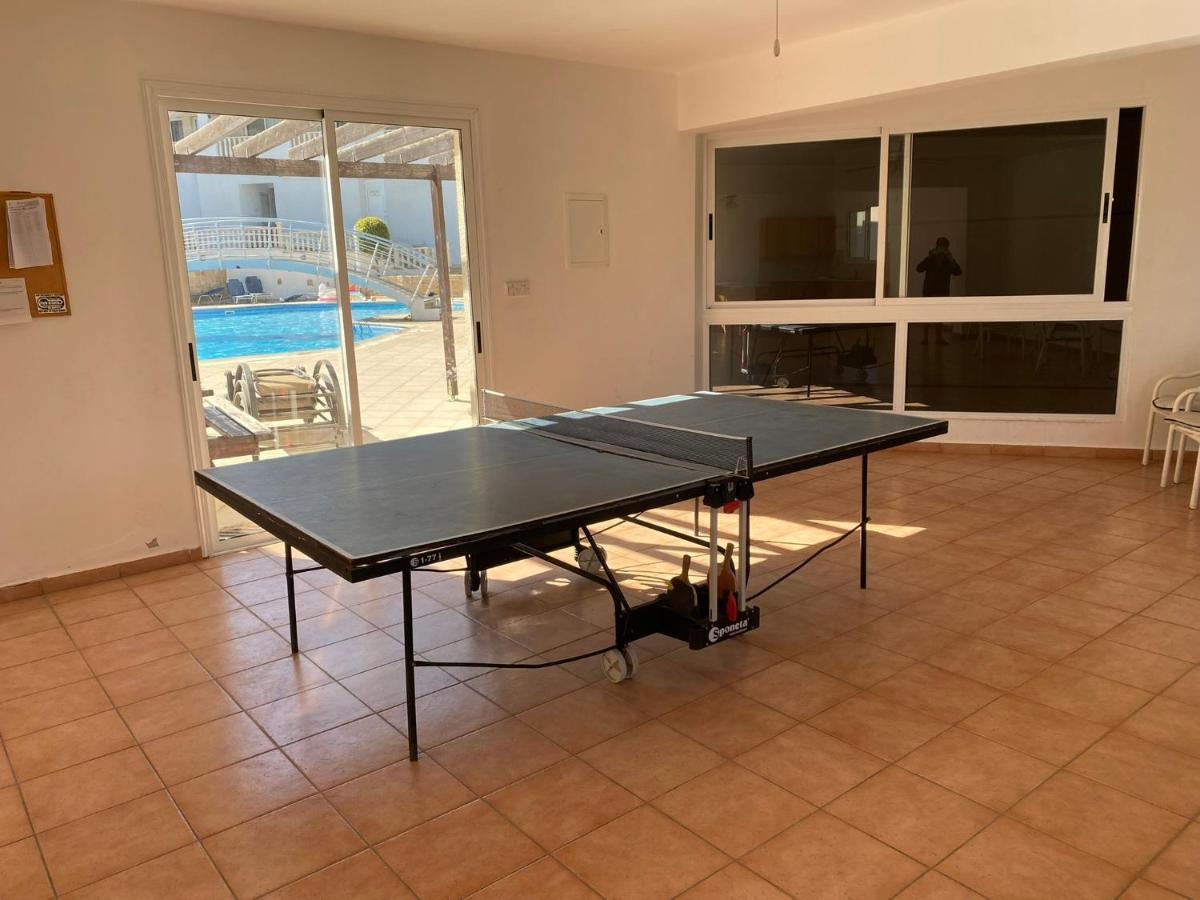 Beautiful 2 Bed Apartment In Peyia Valley, Paphos 외부 사진
