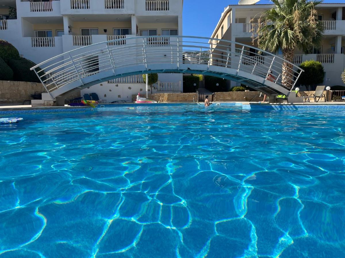 Beautiful 2 Bed Apartment In Peyia Valley, Paphos 외부 사진
