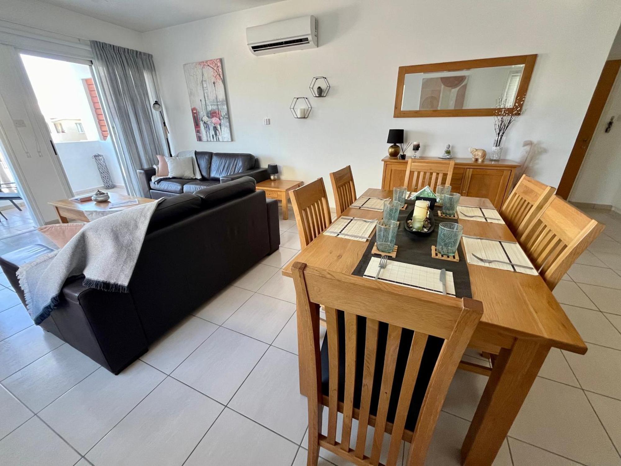 Beautiful 2 Bed Apartment In Peyia Valley, Paphos 외부 사진