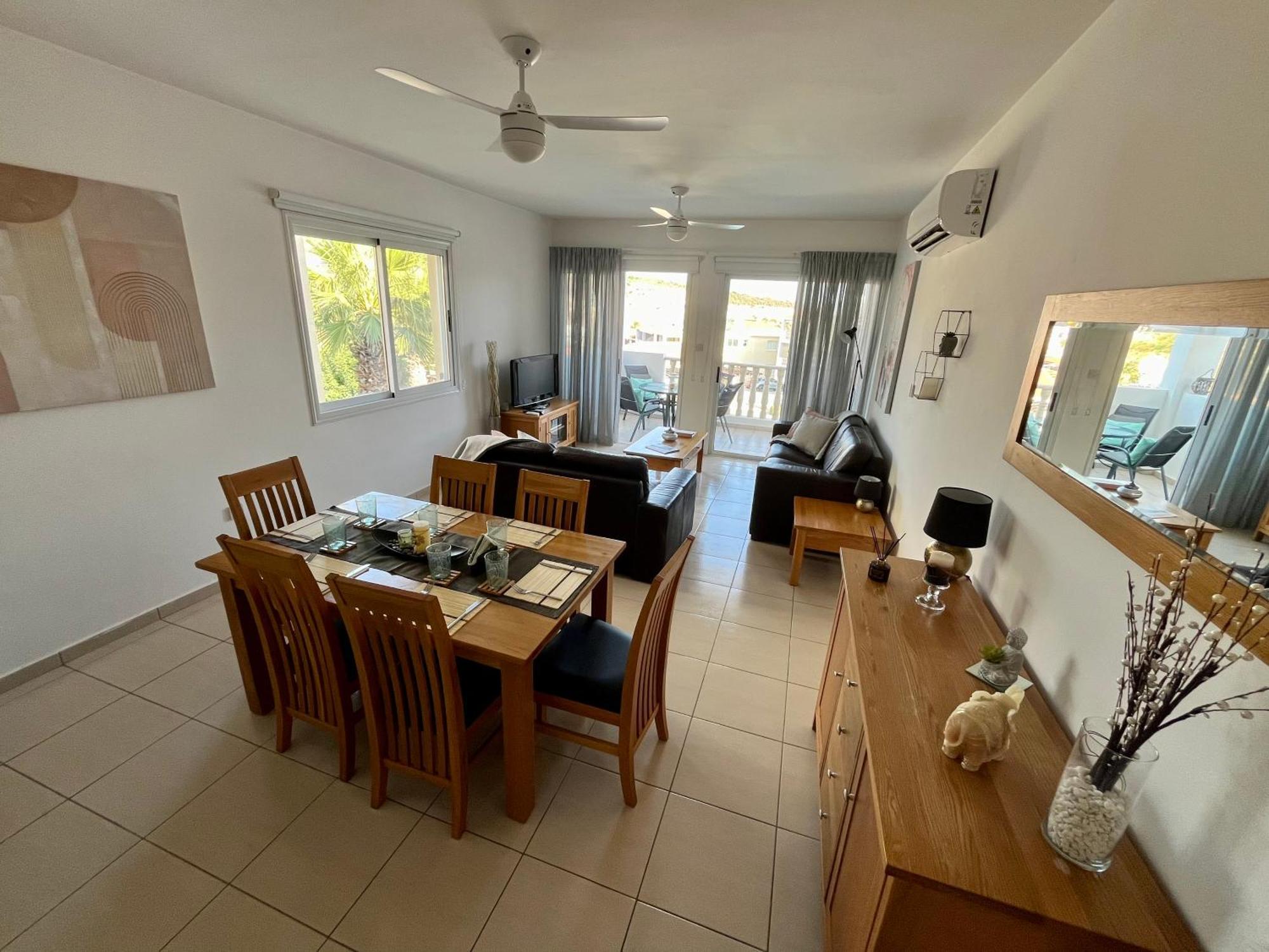 Beautiful 2 Bed Apartment In Peyia Valley, Paphos 외부 사진
