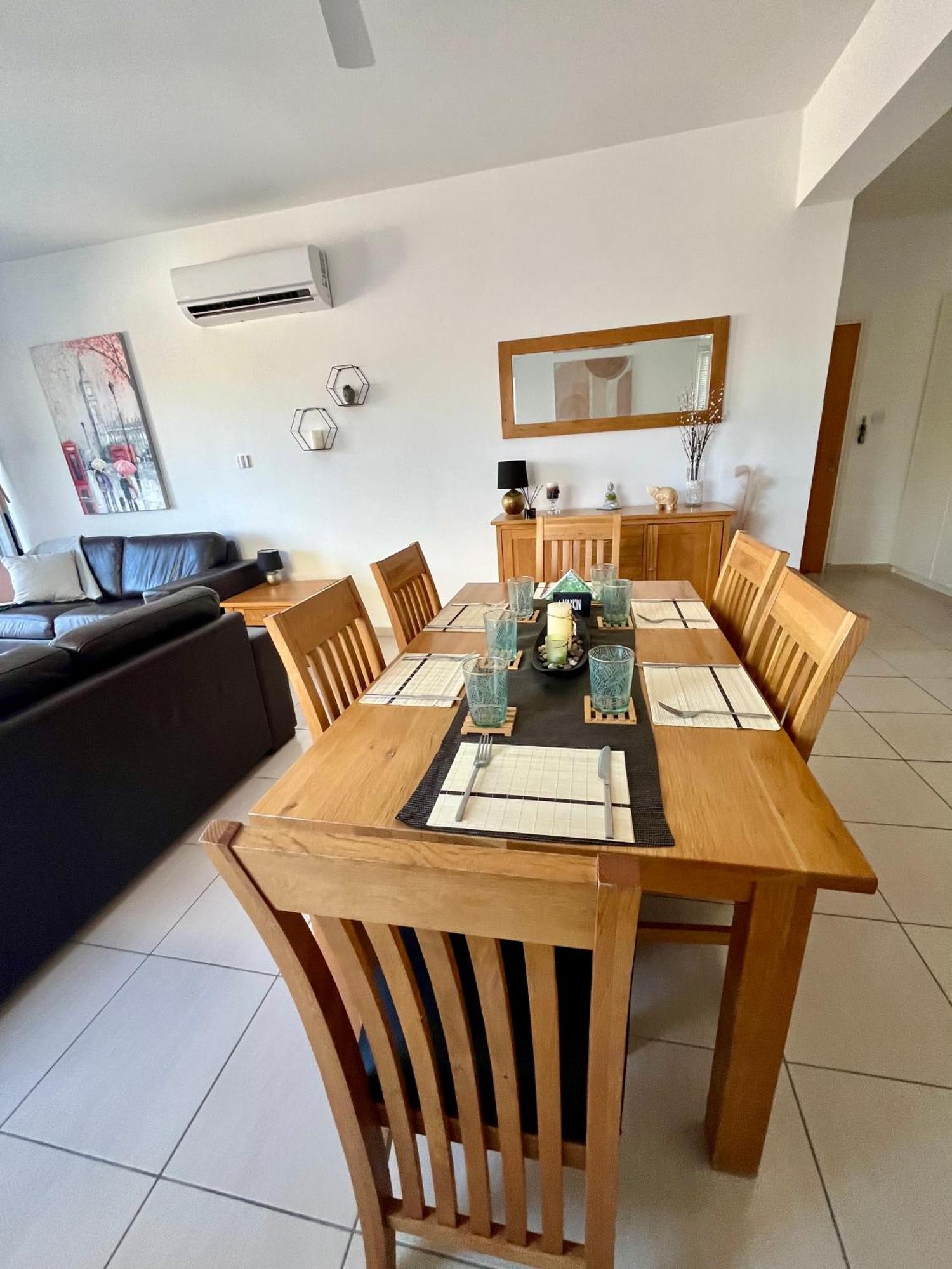 Beautiful 2 Bed Apartment In Peyia Valley, Paphos 외부 사진