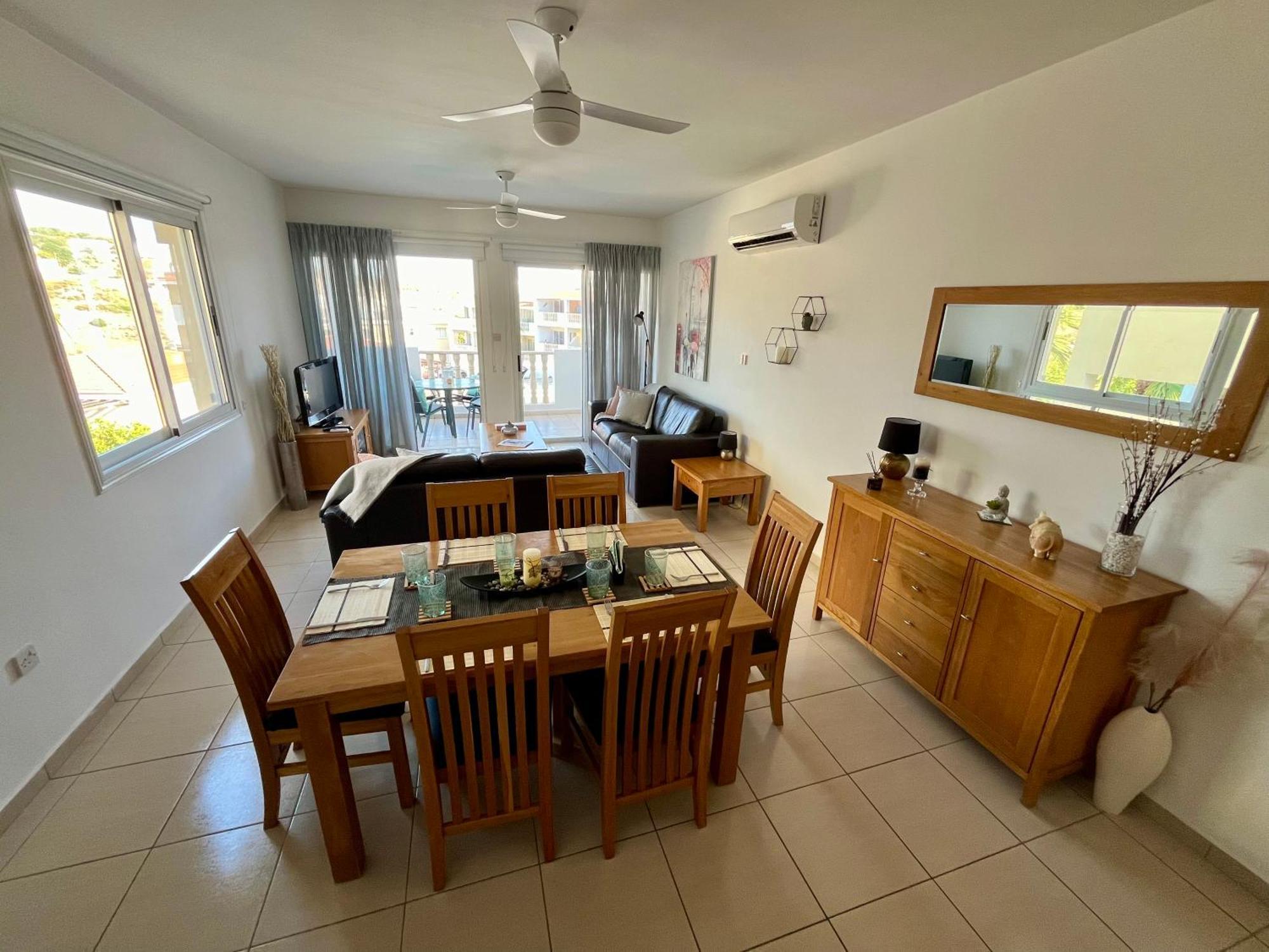 Beautiful 2 Bed Apartment In Peyia Valley, Paphos 외부 사진